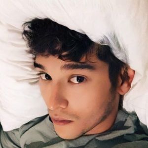 Meet your Posher, Raul